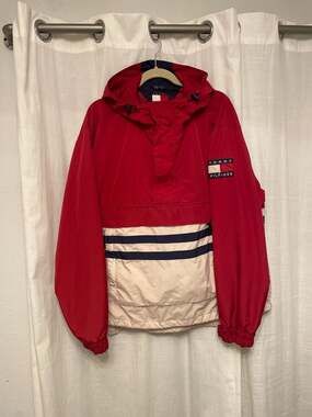 Vintage Tommy Hilfiger Anorak Jacket Size: L
90’s Pullover